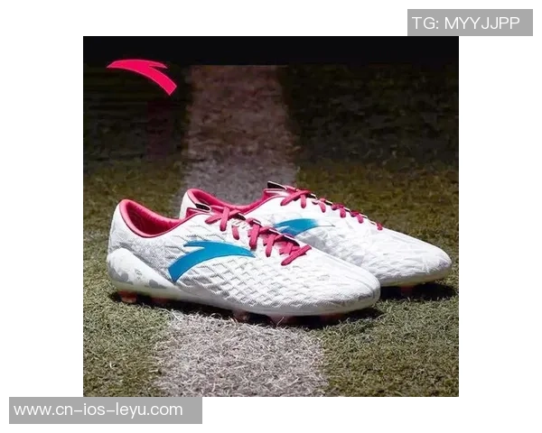 探索nomis足球鞋的独特魅力与卓越性能，助你在球场上尽显风采